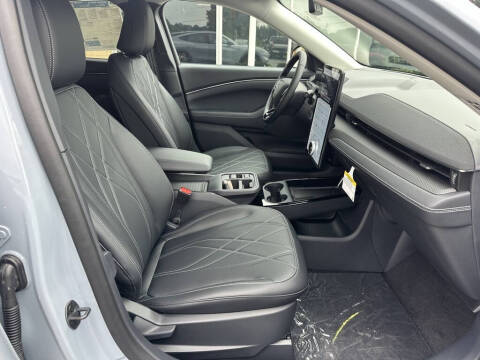 2025 Ford Mustang Mach-E Select