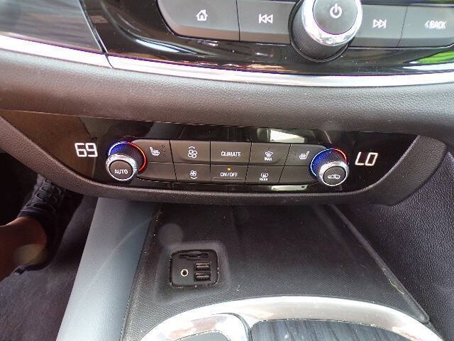 2020 Buick Enclave Essence