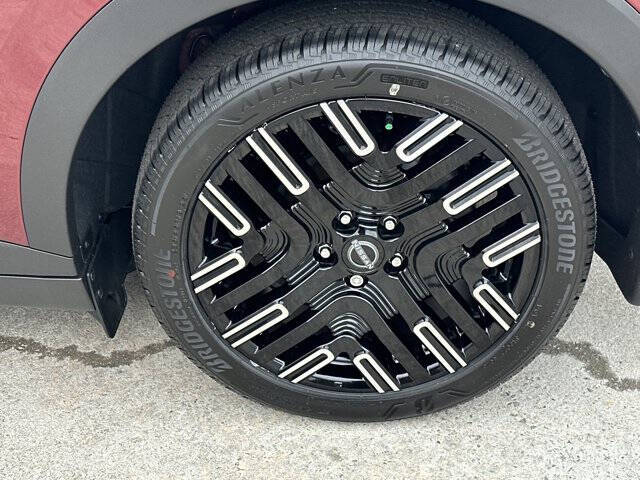 2026 Nissan LEAF Platinum+