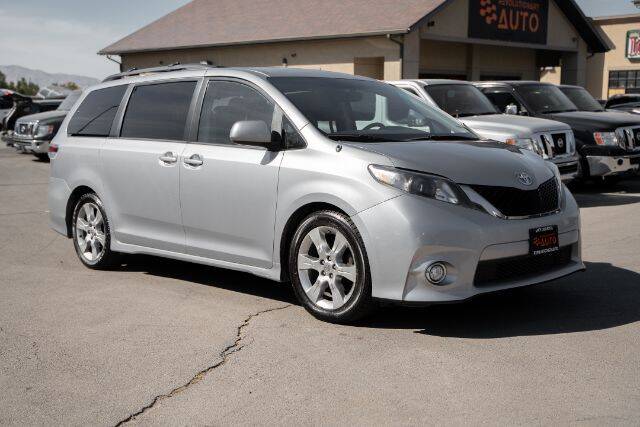2012 Toyota Sienna for sale at REVOLUTIONARY AUTO in Lindon UT