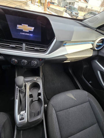 2025 Chevrolet Trax LS