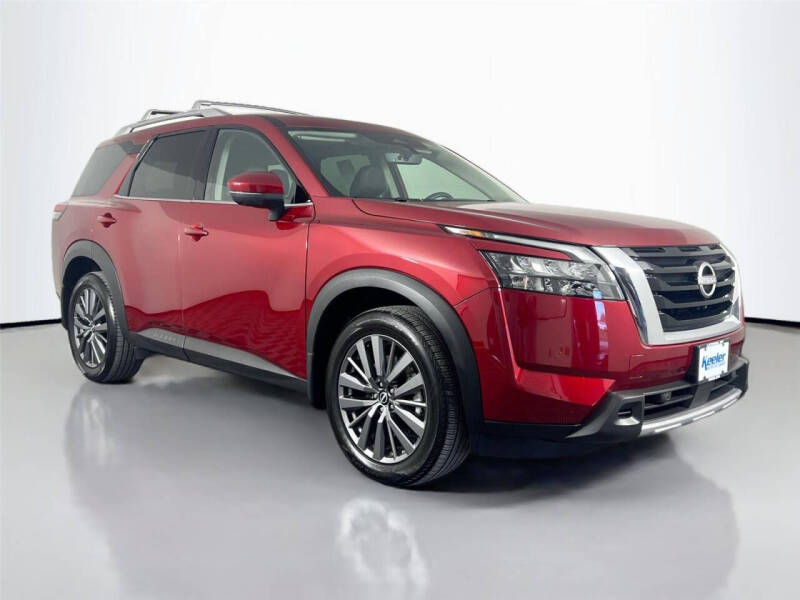 2025 Nissan Pathfinder SL