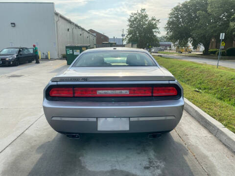 2013 Dodge Challenger R/T Plus