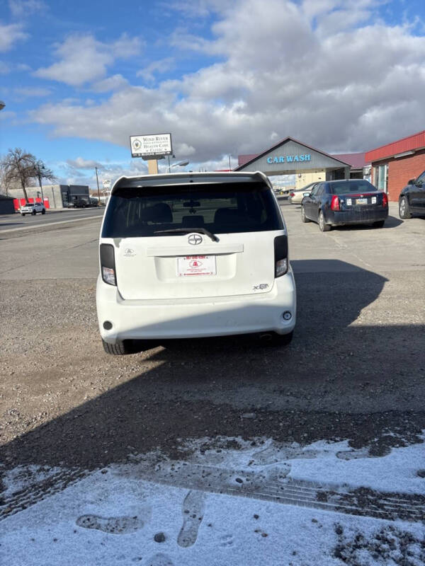 2012 Scion xB Base photo 5