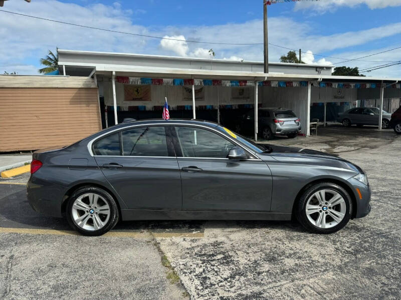 2017 BMW 3 Series 330i photo 6