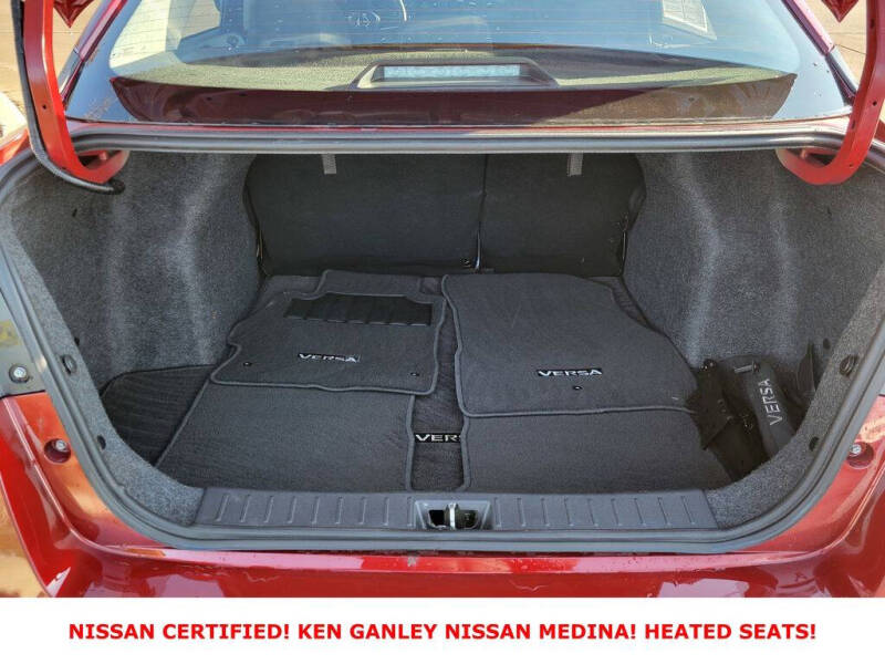 2023 Nissan Versa SR