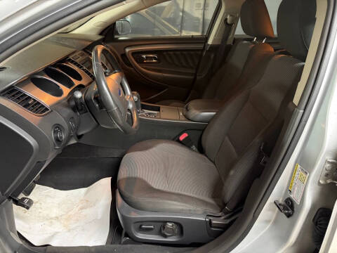 2010 Ford Taurus SEL