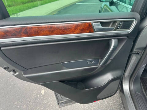 2014 Volkswagen Touareg TDI Sport