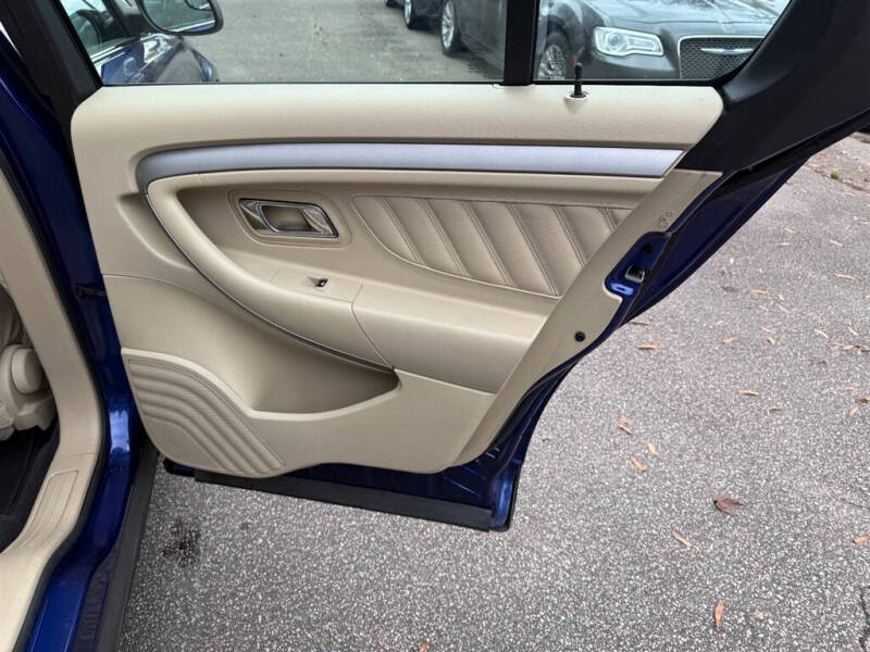 2013 Ford Taurus SEL