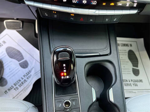 2025 Cadillac XT4 Sport