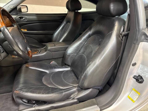 2001 Jaguar XKR