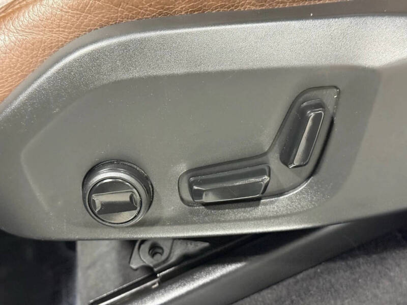 2019 Volvo XC90 T6 Momentum