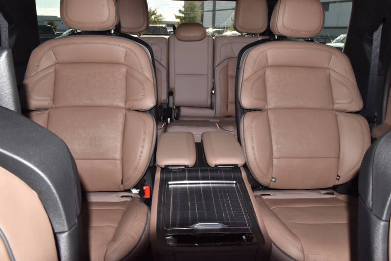 2025 Lincoln Navigator L Black Label