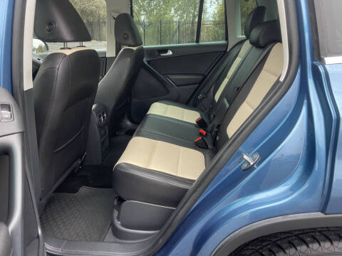 2017 Volkswagen Tiguan 2.0T Wolfsburg Edition