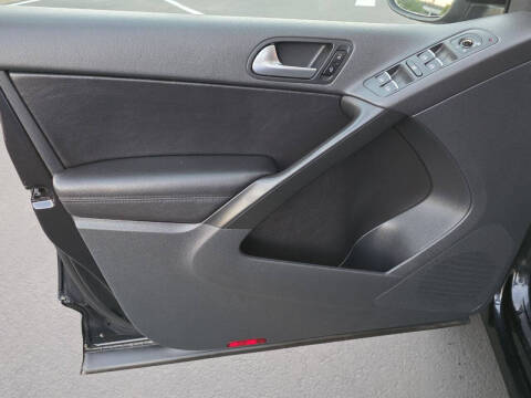 2011 Volkswagen Tiguan SE 4Motion