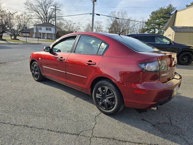 2009 Mazda Mazda3 for sale at QUEENSGATE AUTO SALES in York, PA