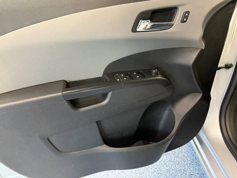 2019 Chevrolet Sonic LT Auto