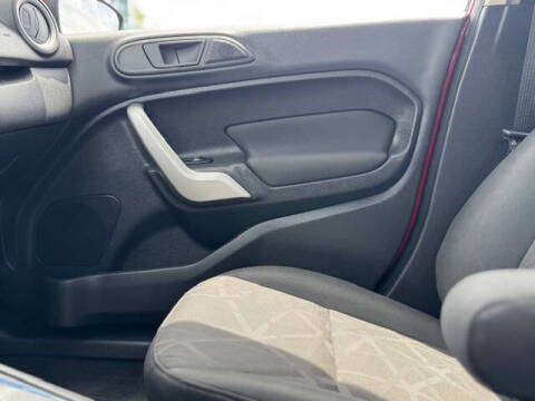 2012 Ford Fiesta SE