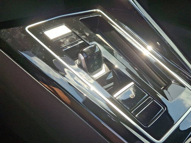 2025 Volkswagen Golf GTI SE