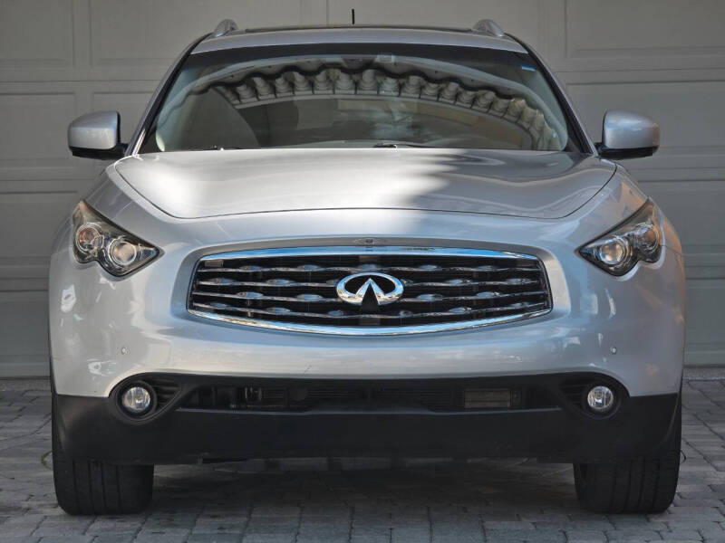 2011 Infiniti FX50