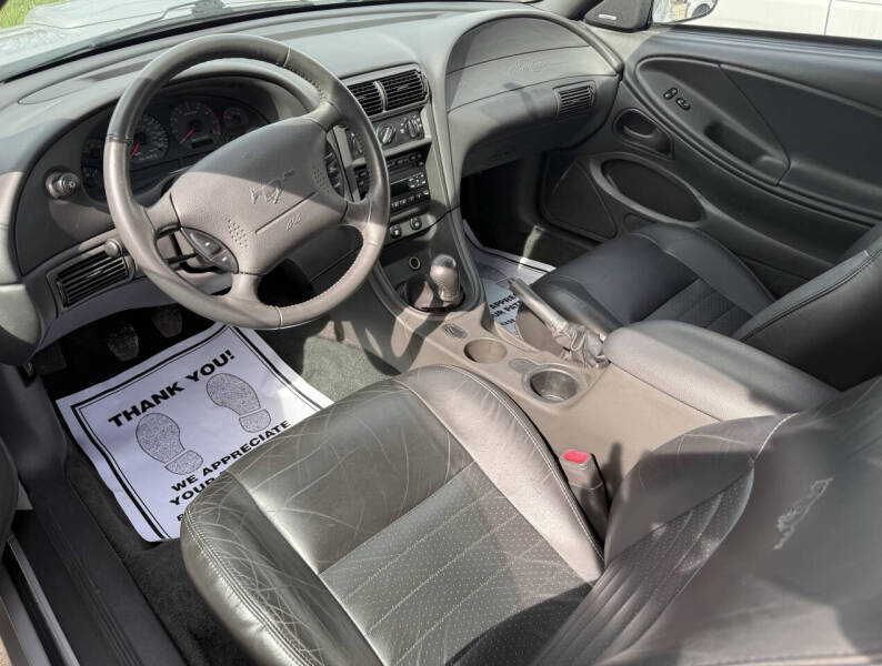 2002 Ford Mustang GT Deluxe