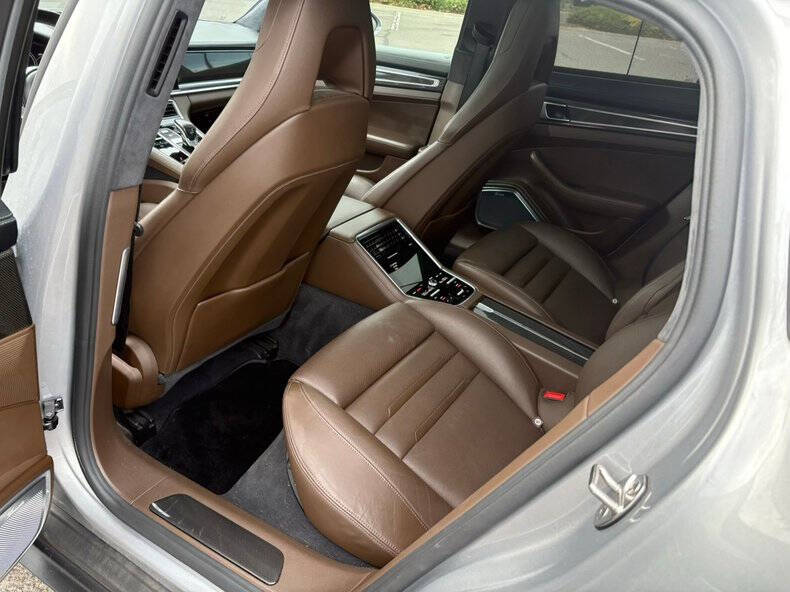 2017 Porsche Panamera