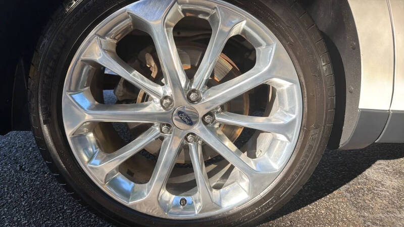 2017 Ford Taurus Limited