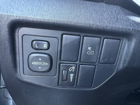 2012 Toyota Prius Four