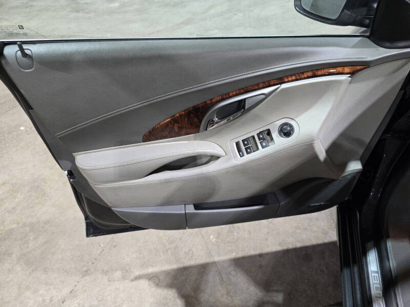 2013 Buick LaCrosse Premium 2