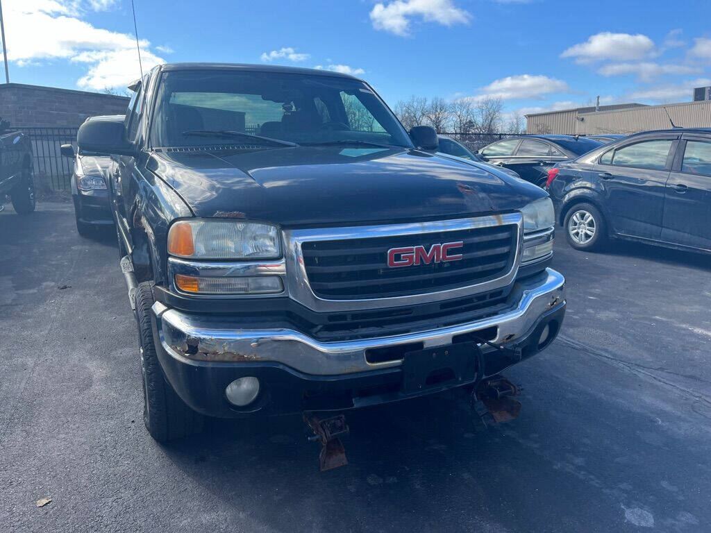 2004 GMC Sierra 2500HD for sale at ENZO AUTO in Parma, OH