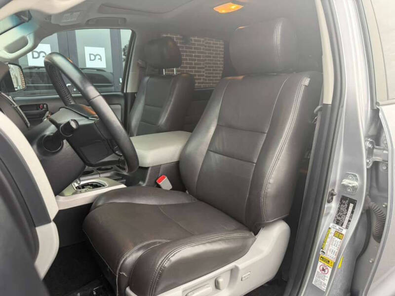 2013 Toyota Sequoia SR5