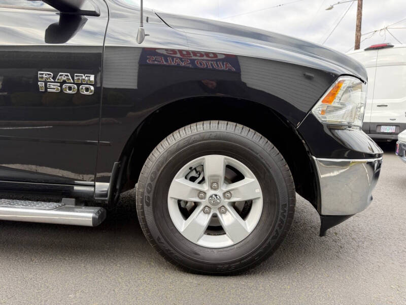 2017 RAM 1500 SLT