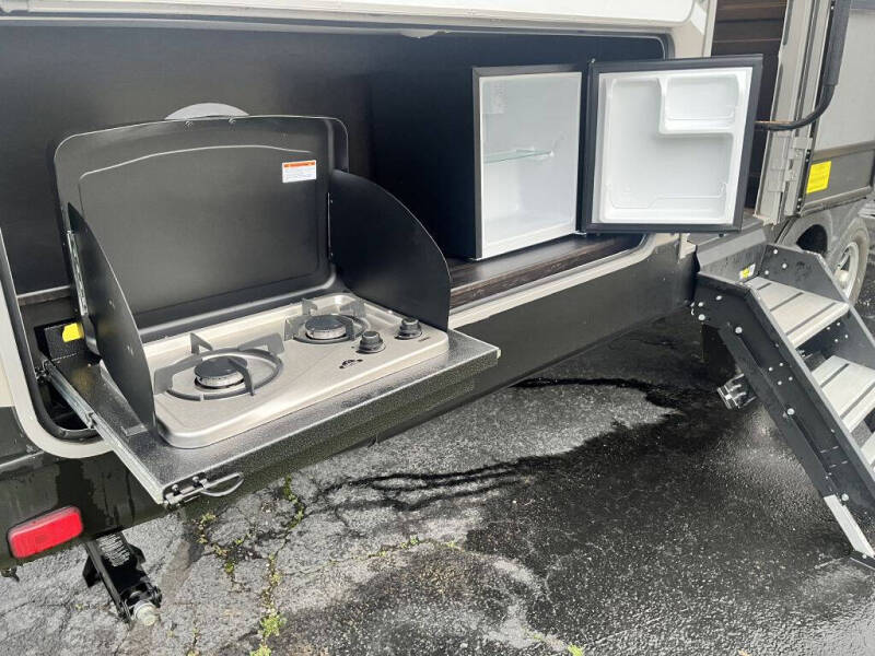 2021 Starcraft Marine SUPER LITE