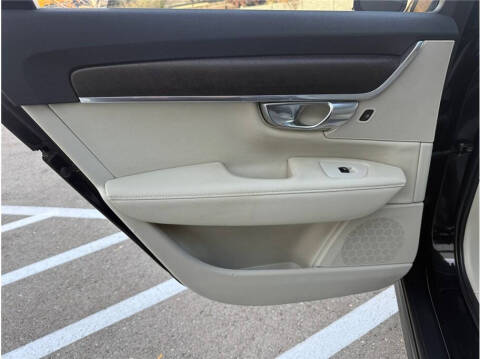 2020 Volvo V90 Cross Country T6