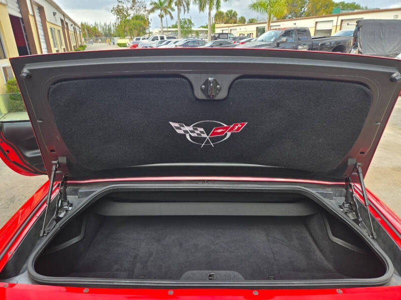 2004 Chevrolet Corvette