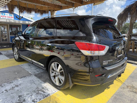 2015 Nissan Pathfinder Platinum