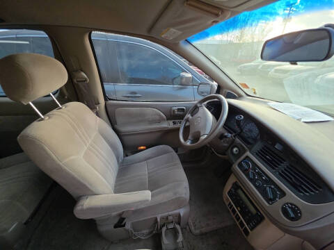 2002 Toyota Sienna LE