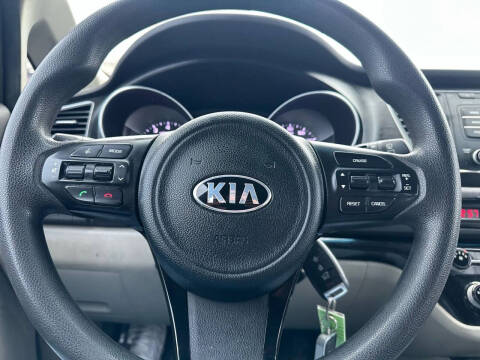 2015 Kia Sedona L