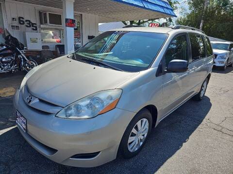 2007 Toyota Sienna for sale at New Wheels in Glendale Heights IL