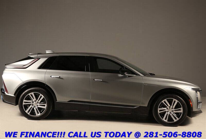 2024 Cadillac LYRIQ Tech