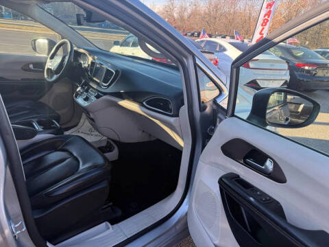 2020 Chrysler Voyager LXi