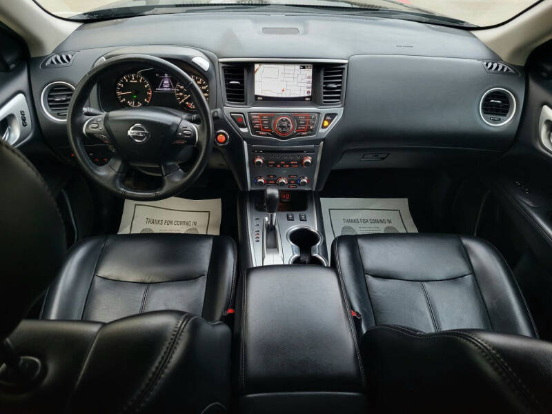 2019 Nissan Pathfinder SL