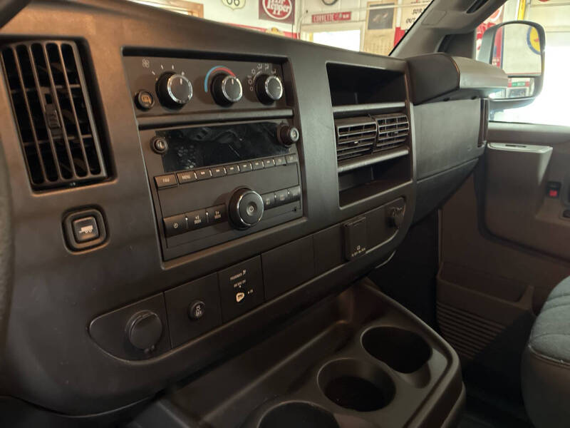 2024 GMC Savana 2500