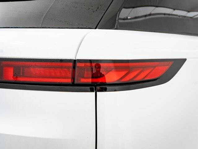 2025 Land Rover Range Rover Sport P460e Dynamic SE