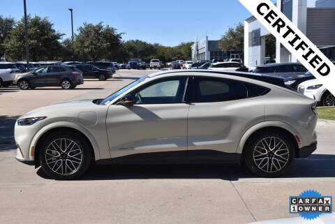 2025 Ford Mustang Mach-E Premium