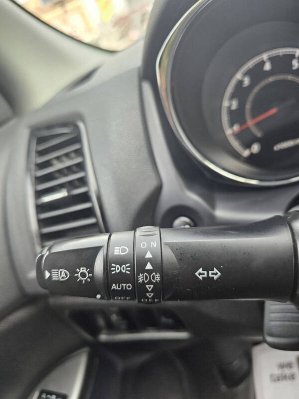 2023 Mitsubishi Outlander Sport SE