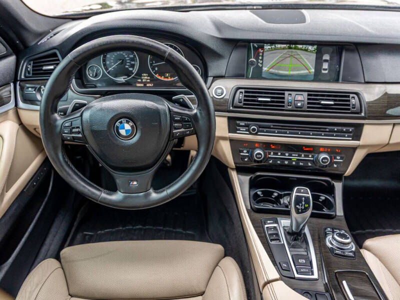2011 BMW 5 Series 550i