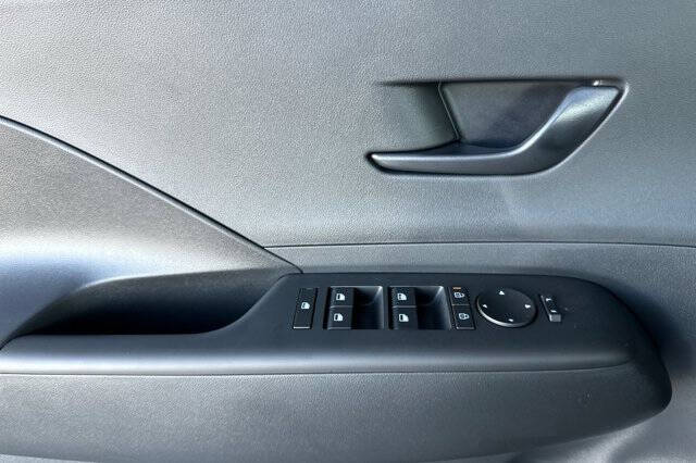 2026 Hyundai Kona SE