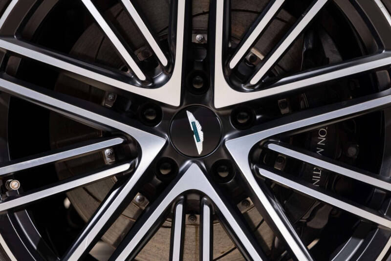 2024 Aston Martin DB12 Volante