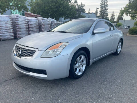2008 Nissan Altima for sale at Lux Global Auto Sales in Sacramento CA